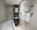 Room image #15 at Holiday Inn London - Kensington High St